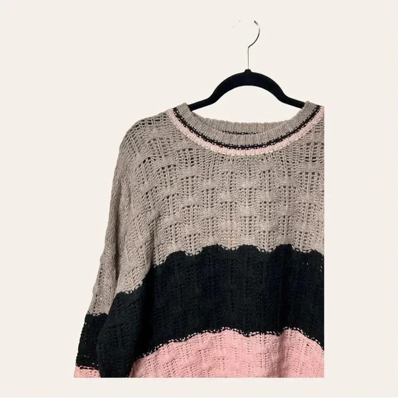 1221. BIBI TEXTURED SWEATER SIZE X-LARGE PINK/BLACK/TAN/WHITE IN COLOR BALLOON - Picture 8 of 13